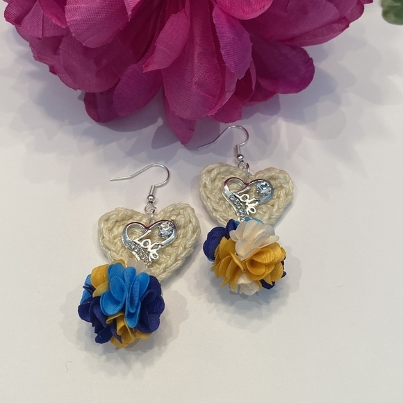HEART Crochet Earrings - Picture 3 of 3